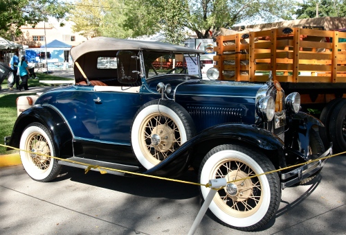 1930 Model-A Ford Deluxe Roadster